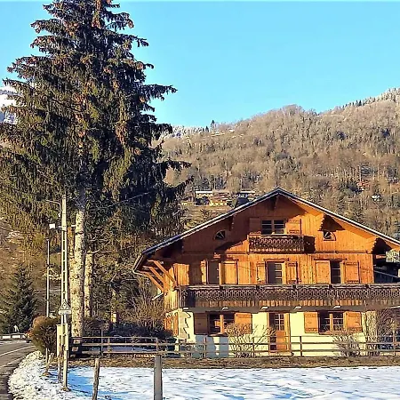Apartment Calme Pres Du Avec Jardin, Terrasse, Parking Et Wifi - Fr-1-624-45 Samoens